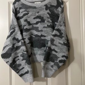 AE Batwing Sweater/ XL PERFECT condition